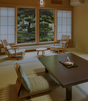 Japanese-style room (8 to 10 tatami mats) with toilet